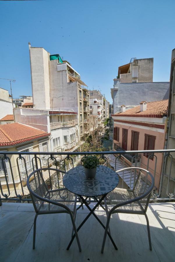 V&V Central & Elegant Apartment Athens Exterior photo