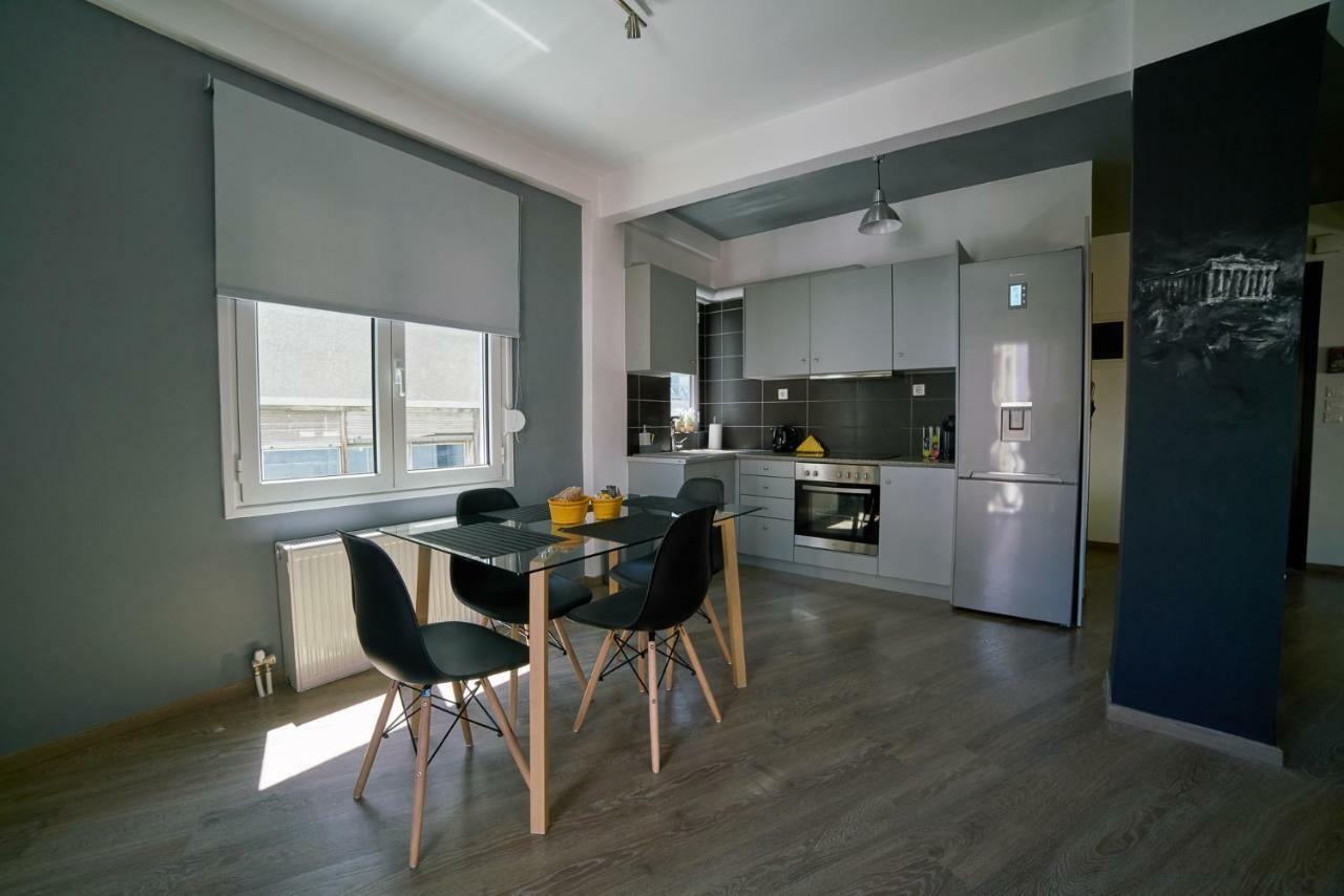 V&V Central & Elegant Apartment Athens Exterior photo